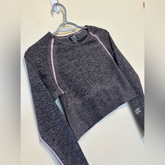 Victorias Secret VS Pink Seamless Cropped Workout Top Size Large Pink Multi - Picture 3 of 13